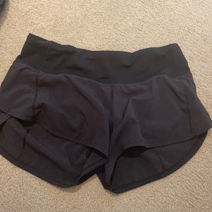Lululemon speed up size 2 shorts